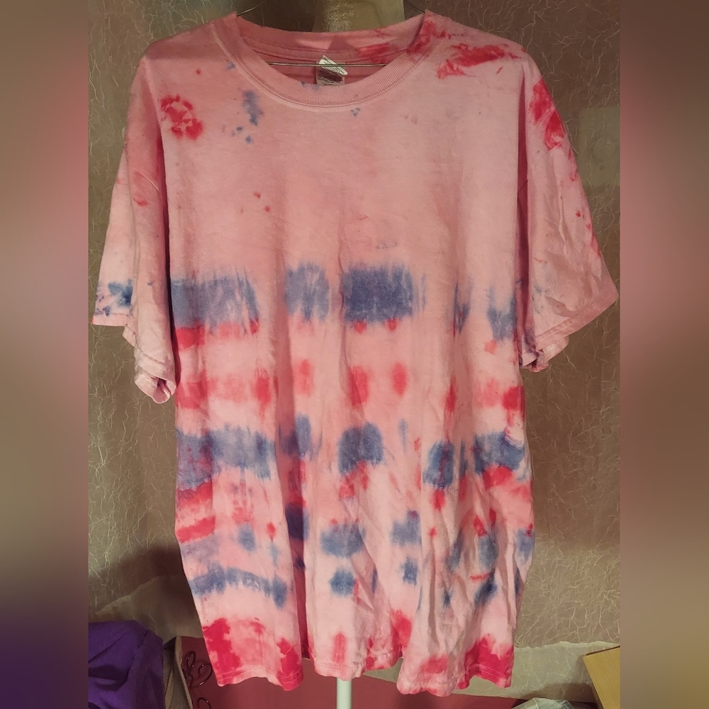 Womans Tye Dye T-Shirt in size Large Barbie Pink